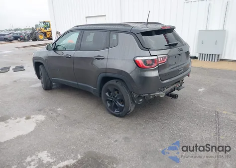 2018 Jeep Compass Altitude 4X4 z USA, uszkodzony, nr VIN 3C4NJDBBXJT325638